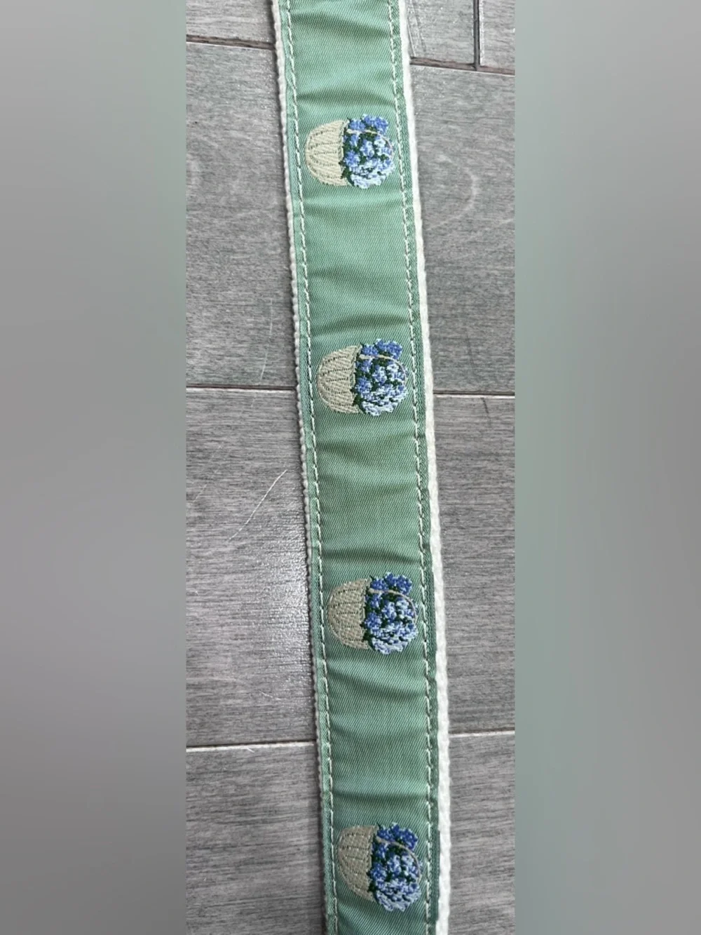Preston Leather Belt Sz 32 Sage Green Embroidered Hydrangea Basket USA